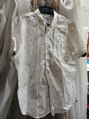 Russ White Short-Sleeve Button-Down Shirt with Yellow Pineapple Embroidery